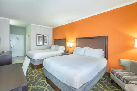 Holiday Inn Express Island, An Ihg - 76