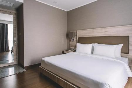 Adelphi Suites Bangkok - Sha Extra Plus - 99