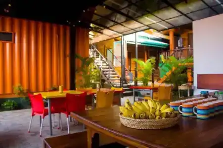 Hangover Hostels - 10