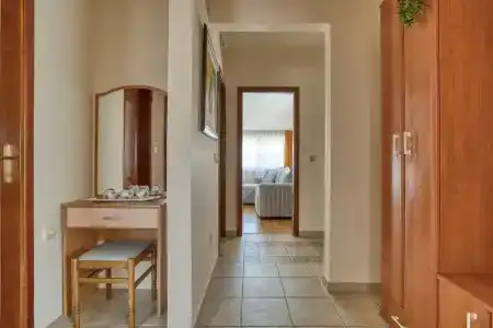 Elena - 69