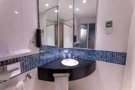 Holiday Inn Express Gent, An Ihg - 75