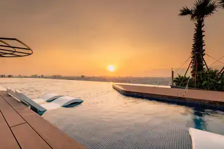 La Vela Saigon - 14