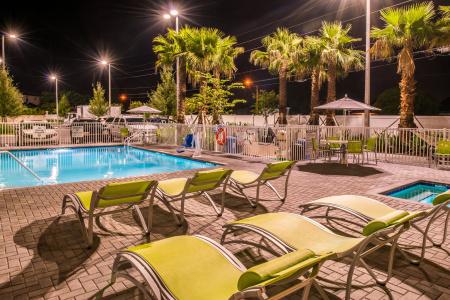 Holiday Inn Express & Suites - St. Petersburg - Madeira Beach, an IHG - 17