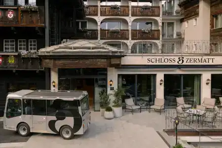 SchlossHouse Zermatt Wellbeing Rooms & Suites - 41