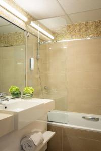 Best Western Plus Le Moderne - 83