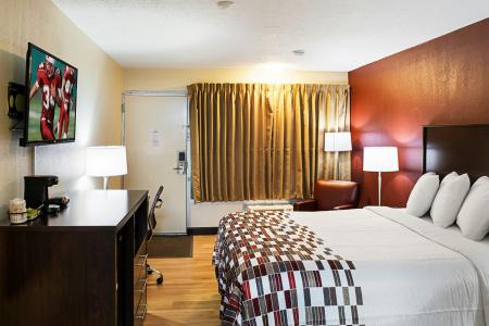 Red Roof Inn Indianapolis East - 2