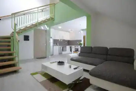 Central Park Residence - 115