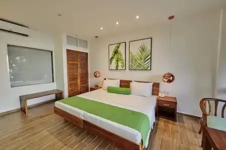 Agnus Unawatuna - 100