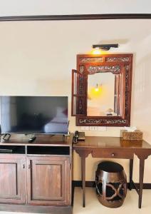 Kanok Buri - 40