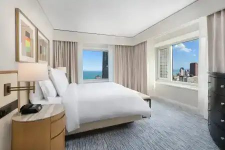Four Seasons Chicago - 48