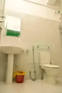 OYO 570 Pp Rest Guest House - 15