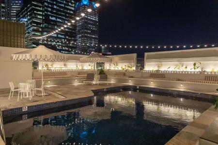 Rydges - 17
