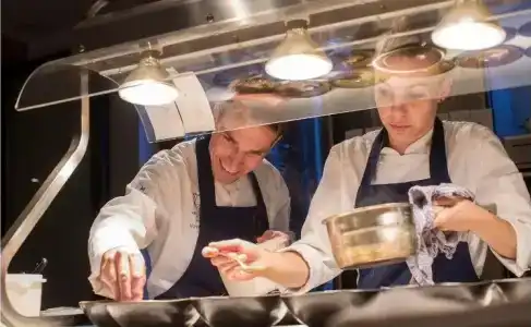 Restaurant Vous lé Vous - 25