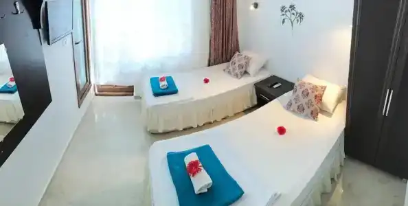 Santosa Pension - 23