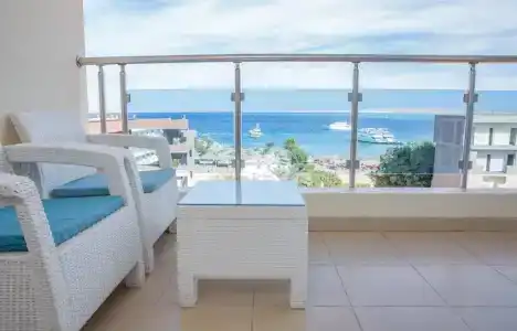 Redcon Suites - 209