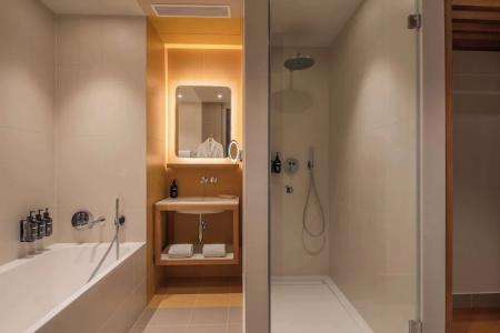 Radisson Blu 1835, Cannes - 80