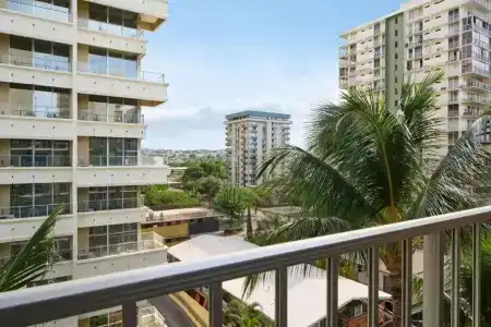 Ewa Waikiki - 57
