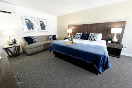 Serene Vegas Boutique - 28