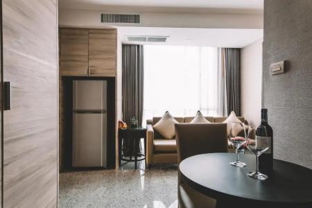 Adelphi Suites Bangkok - Sha Extra Plus - 115