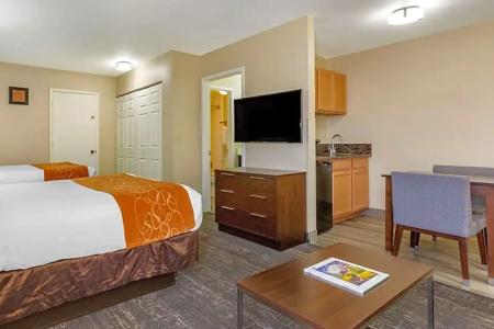 Comfort Suites At Sabino Canyon - 84