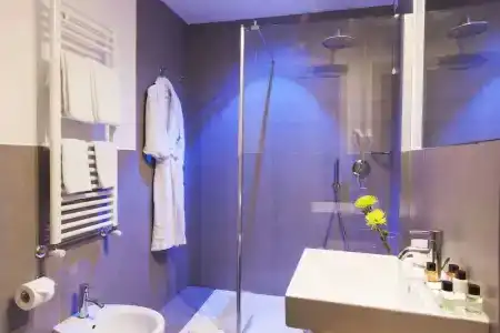 Giuturna Boutique - 32