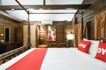 Vaccinated Staff -Oyo 635 Sira Boutique - 31