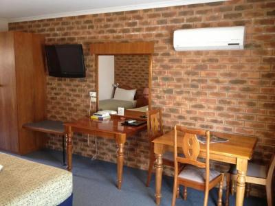 Hume Country Motor Inn - 20