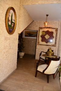 Queen Boutique - 14