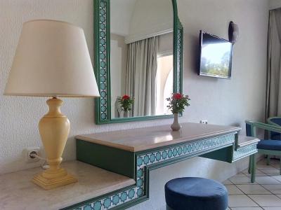 Shell Beach & Spa - 50