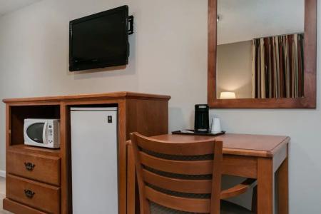 Courtesy Inn Downtown - 15