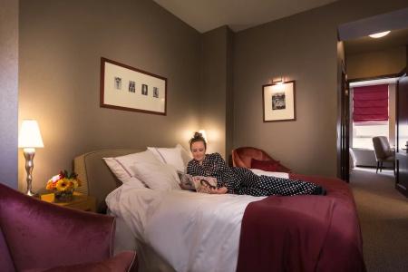 Giraffe by Library Hotel Collection - 107