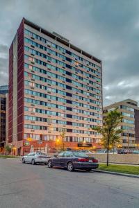 Best Western Plus Suites Downtown - 19