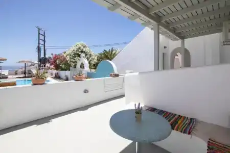 Thira's Dolphin - 101