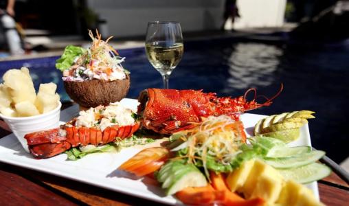 Smugglers Cove Beach Resort & - 8
