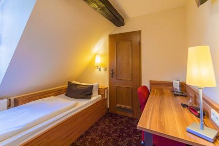 Goldener Hirsch - 28