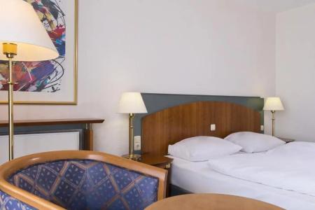 Ramada by Wyndham Weimar - 33