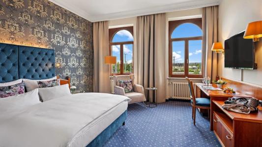 Bayerischer Hof Dresden - 27