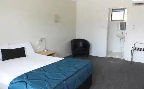 Urangan Motor Inn - 80