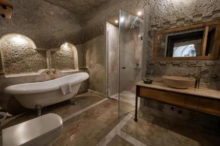 Sarnich Cave Suites - 103