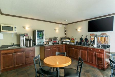 Quality Inn & Suites - 35