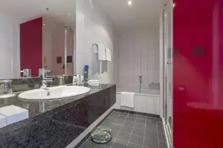Park Inn by Radisson Frankfurt Airport - 36