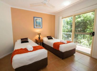 at Beach Court Holiday Villas - 4