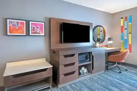 Hampton Inn & Suites Las Vegas Convention Center - 32