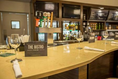 Courtyard by Marriott - 38