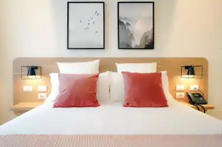 Bergamo Inn 15 - 24