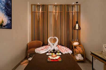 Radisson Mumbai Goregaon - 2