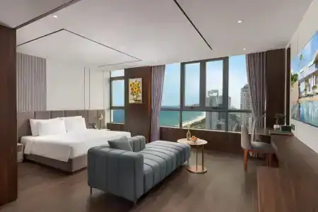Le Hoang Beach Danang - 251