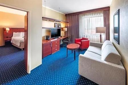 Courtyard by Marriott Prague City - 53