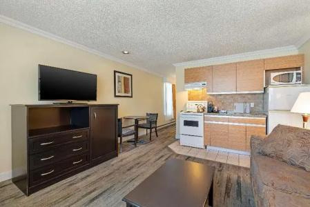 Best Western Plus - 69