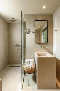 Dom Boutique - 28